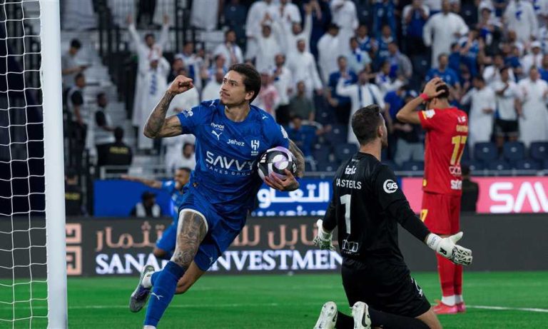داروين يقص الشريط رغم التعثر الأول.. الهلال يتعادل مع القادسية