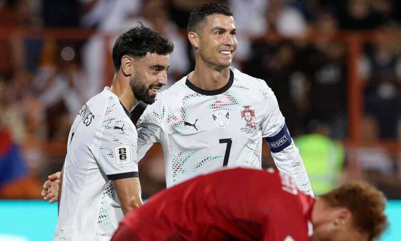 يحتفظ بصورتها عليه.. هاتف لامين يامال يفضح أحدث علاقاته النسائية (صور)