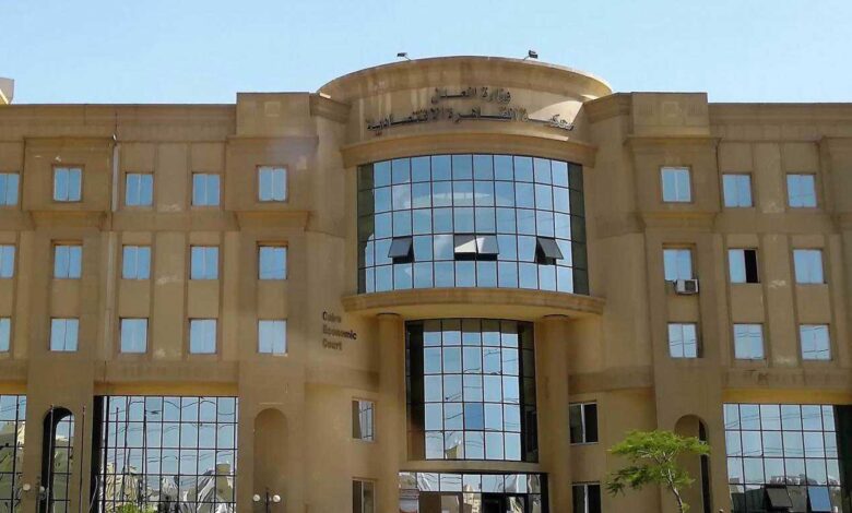 فهد وكلب.. صداقة فريدة تنمو في حديقة حيوانات أسترالية (فيديو)