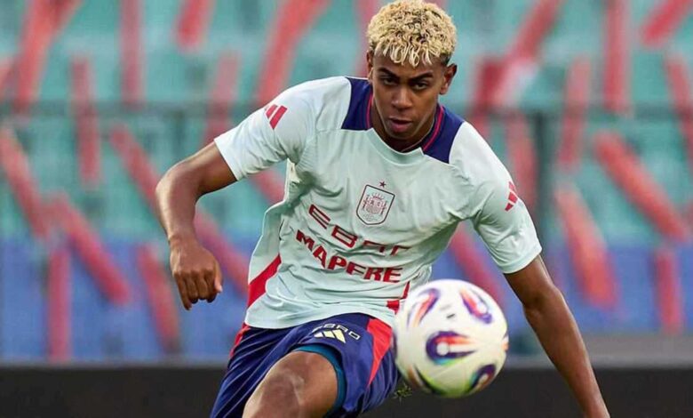 الأهلي وبيراميدز يتربصان بقوة.. نجم الزمالك يرفض تجديد عقده