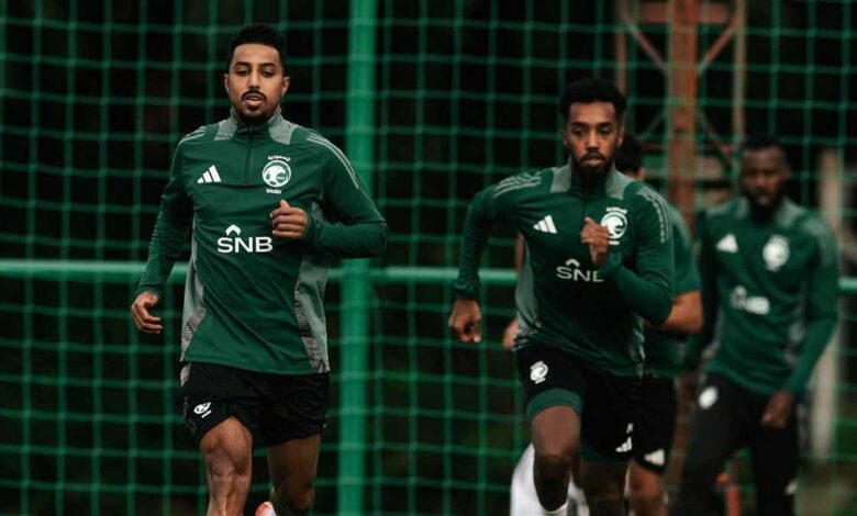 جون إدوارد وكيل أكثر من لاعب في الأهلي.. أسطورة الزمالك يوجه