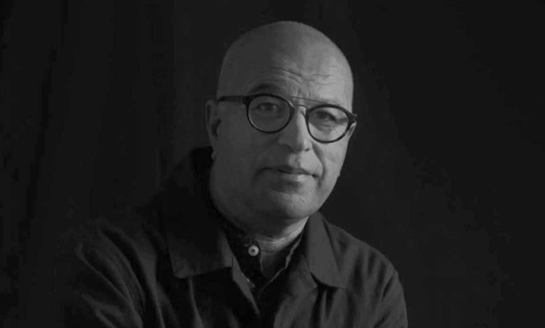 فيل هائج يسحق سائحًا أثناء التقاط سيلفي (فيديو)