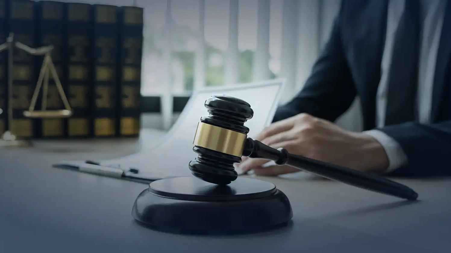 بعد شهر من اختفائهما.. العثور على جثتي أم ورضيعتها داخل سيارة غارقة