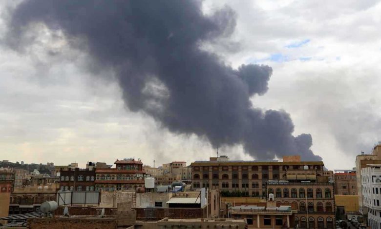 غارات إسرائيلية على ميناء الحديدة في اليمن