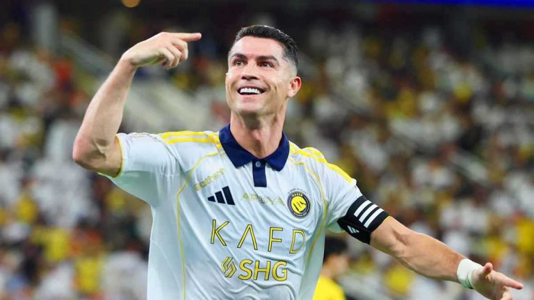 سيسكو يسجل أول أهدافه مع مانشستر يونايتد (فيديو)