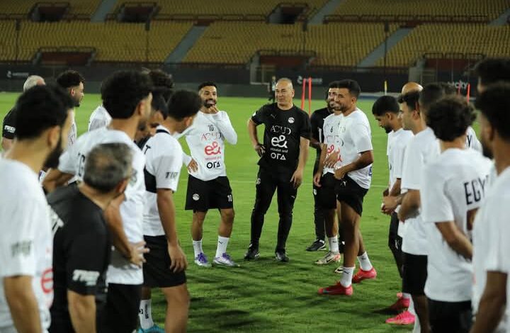 إحتفال خاص من لاعبي منتخب مصر بمحمد صلاح.. طالع التفاصيل - صورة