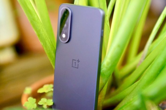 OnePlus Nord 5.. هاتف رائع تراجع بريقه أمام إصدار آخر من نفس الشركة