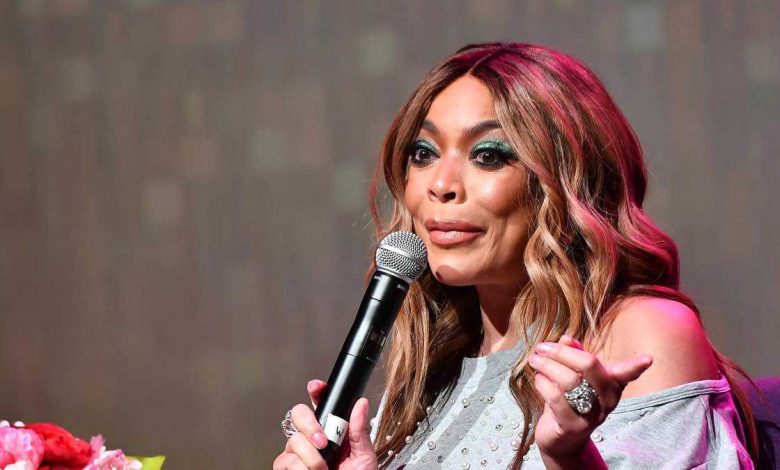 من الصنادل إلى الوسائد.. معرض للقطع