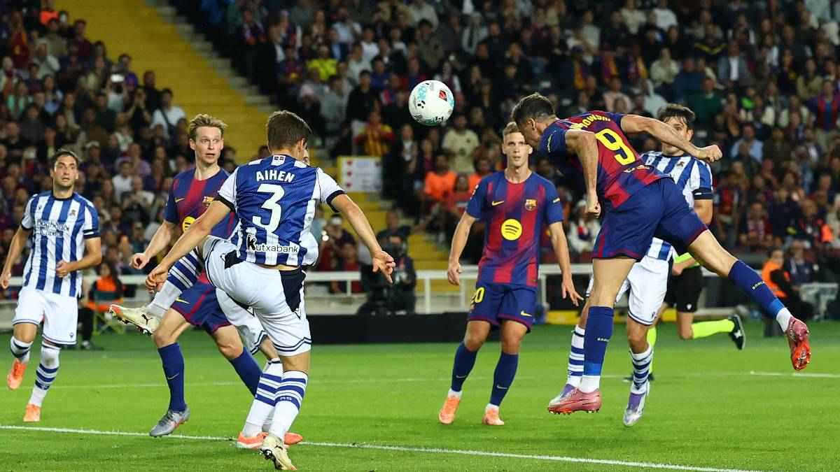 مفاجأة.. حكم مباراة برشلونة وريال سوسيداد يعترف بخطئه في هدف كوندي