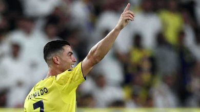 صداقة مع نجم مثير للجدل.. لامين يامال يرعب برشلونة