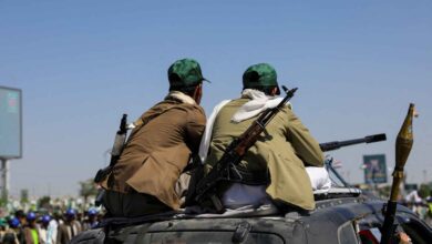 عقب ضربة صنعاء.. حملة اعتقالات حوثية تطال 11 موظفاً أممياً في اليمن