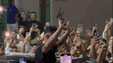 النجوم وزوجاتهم.. أفضل 15 صورة من حفل الكرة الذهبية (شاهد)