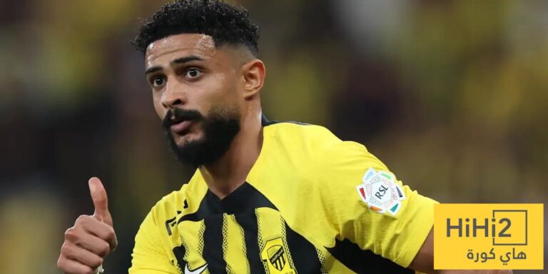 نجم الاتحاد السابق يشيد بالعمري ويدافع عن قيمته