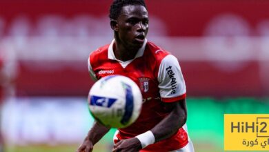 هل ينتهي حلم الاتحاد بضم روجر فيرنانديز؟