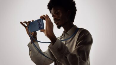 أبل تكشف عن حافظات TechWoven جديدة وحزام Crossbody Strap لهواتف iPhone 17 Pro وPro Max