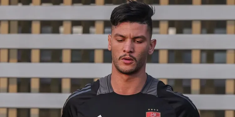 أشرف داري يغادر معسكر منتخب المغرب بسبب الإصابة – كل الكورة