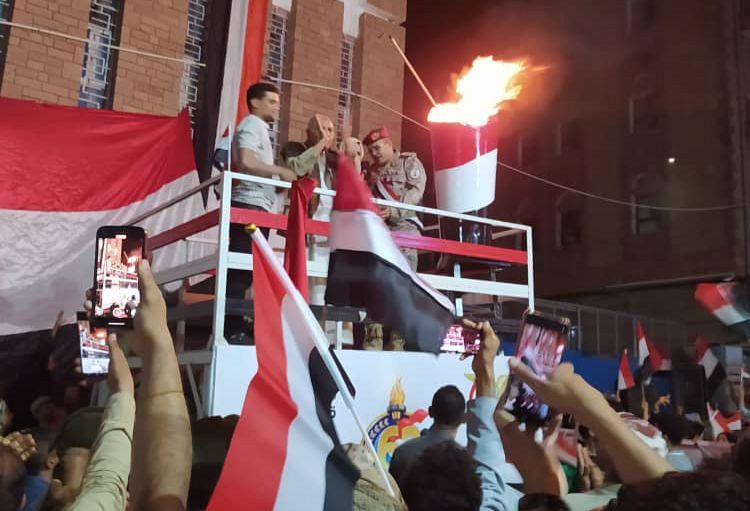 إيقاد شعلة العيد الوطني الـ 63 لثورة الـ ٢٦ من سبتمبر في تعز