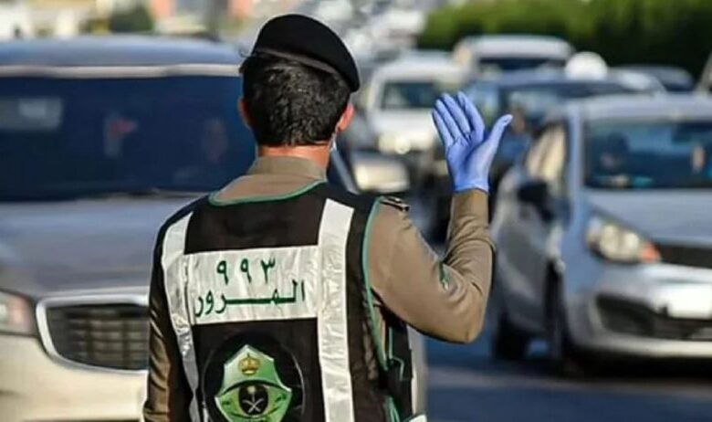 المرور يحذر من خطورة استخدام أكتاف الطريق للتجاوز