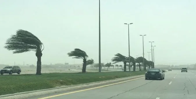 رياح نشطة على تبوك حتى الـ6 مساء