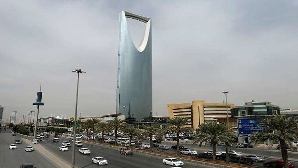 طقس اليوم.. توقعات بأمطار رعدية وسيول في 4 مناطق
