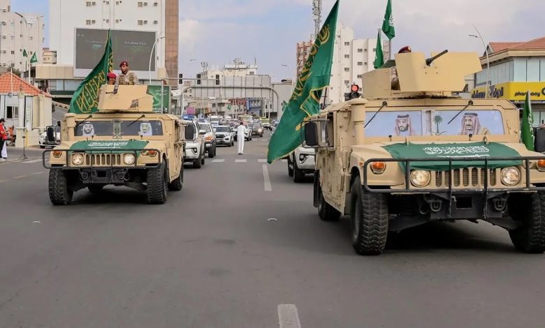 مسيرات أمنية تجوب شوارع الباحة احتفاءً باليوم الوطني الـ95