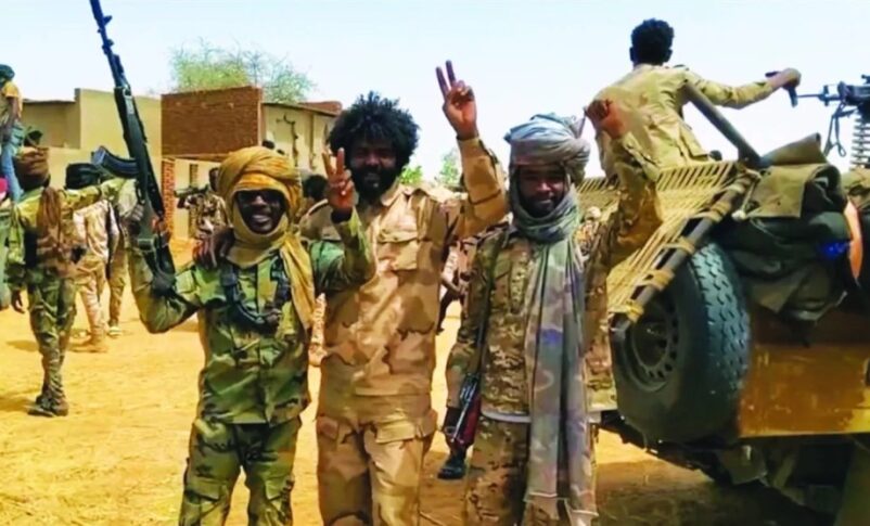 «الدعم السريع» تعلن التقدم في الفاشر والقصف يسقط قتلى بمخيم «أبو شوك»