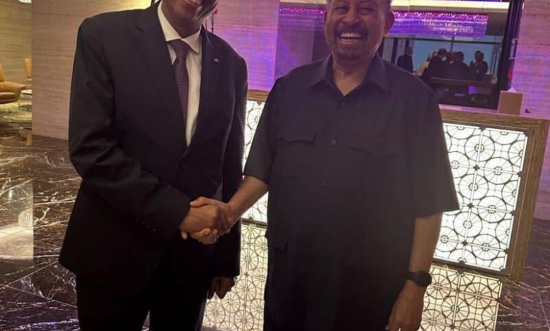 توافق بين «صمود» والاتحاد الإفريقي على قيادة السودانيين للعملية السياسية