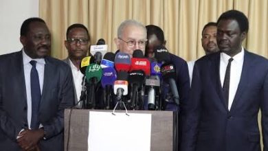 لعمامرة: نسعى للتأثير على مواقف الدول التي تلعب دوراً في أزمة السودان