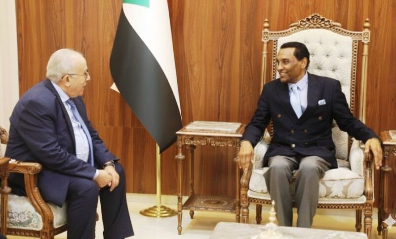 مبعوث دولي يجري محادثات في بورتسودان حول عملية السلام