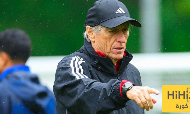 خيسوس يستبعد رباعي النصر أمام الرياض