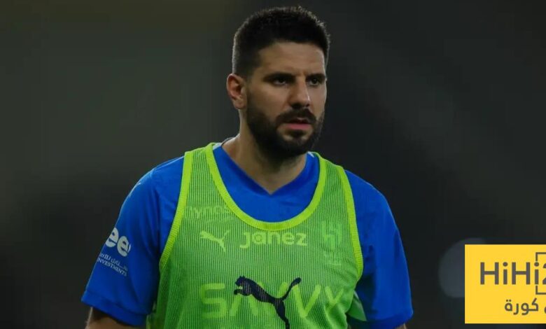 الهلال يترقب.. هل يغامر المنتخب الصربي بميتروفيتش؟