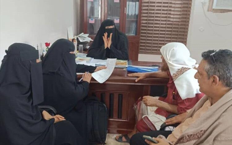 بتوجيهات من مدير مكتب التربية بلحج.. اللجنة المالية تزور عددا من مدارس التعليم الأهلي