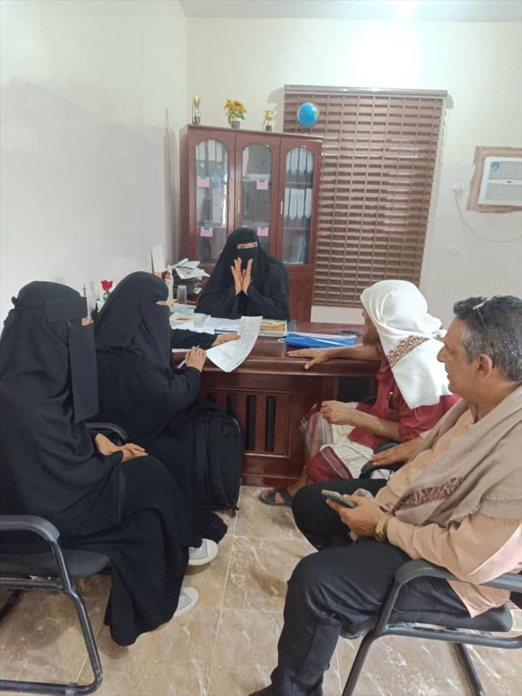 بتوجيهات من مدير مكتب التربية بلحج.. اللجنة المالية تزور عددا من مدارس التعليم الأهلي