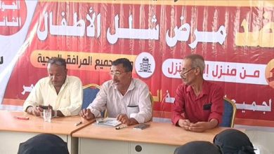 تدشين الدورة التدريبية للعاملين الصحيين بمديرية خنفر المشاركين في حملة شلل الأطفال الجولة الثانية
