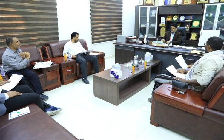 رئيس جامعة المهرة يترأس اجتماعاً للجنة المؤتمر العلمي عن المخدرات والمؤثرات العقلية بالشراكة مع جامعة الزنتان بدولة ليبيا