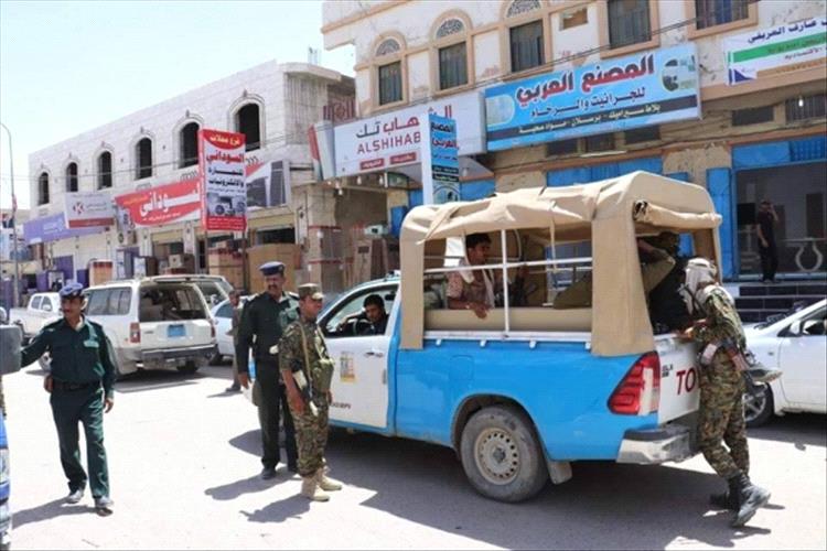 شرطة مأرب تتحفظ على ثلاثة متهمين بجريمة تبادل إطلاق نار