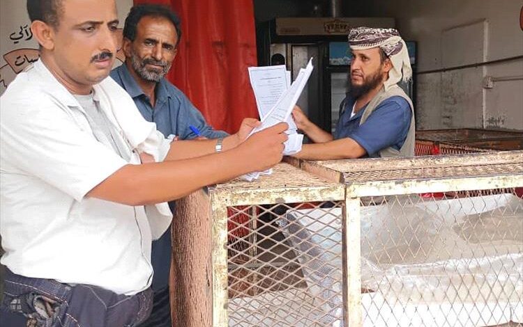 صحة البيئة في مديرية لودر تلزم عمال المطاعم والمقاهي بالحصول على البطاقة الصحية