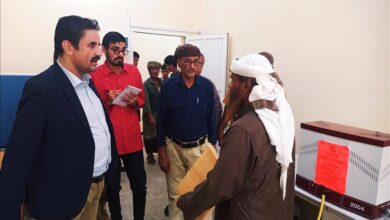 فريق التوجيه والرقابة الرئاسي يزور مركز البحوث الزراعية بالكود بمحافظة أبين ويطلع على سير العمل وأهم الاحتياجات