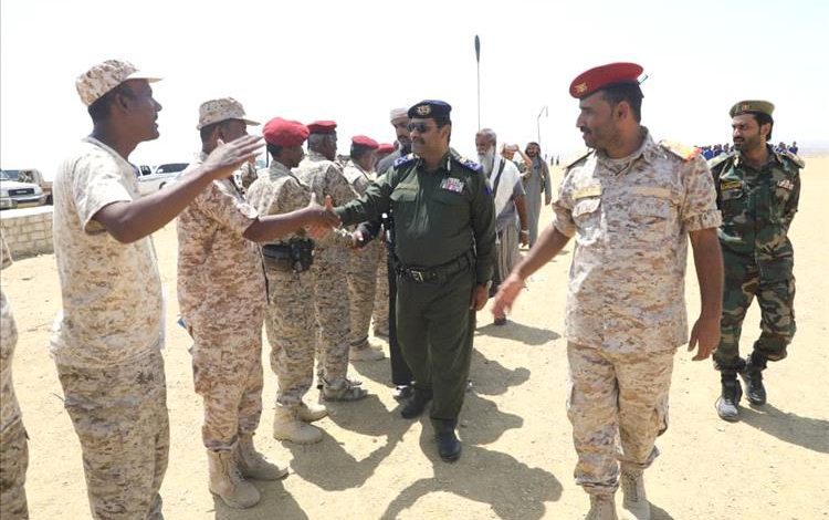 قائد قوات حماية حضرموت يتفقد معسكر اللواء الأول ويطّلع على سير دورة الاستجداد الثانية
