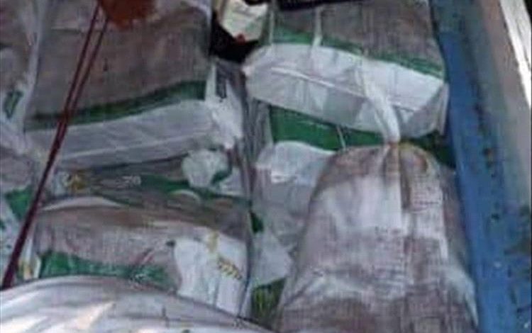 قوات العمالقة تُحبط تهريب كميات ضخمة من الخمور قبالة سواحل لحج