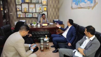 لقاء يناقش آلية التعاون بين الشؤون الاجتماعية والعمل بالمهرة وبنك حضرموت