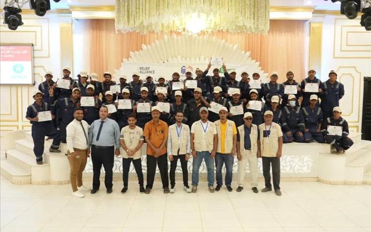 مؤسسة التضامن للتنمية تختتم برنامج التدريب المهني في لحج وتخرج 80 متدرباً ومتدربة