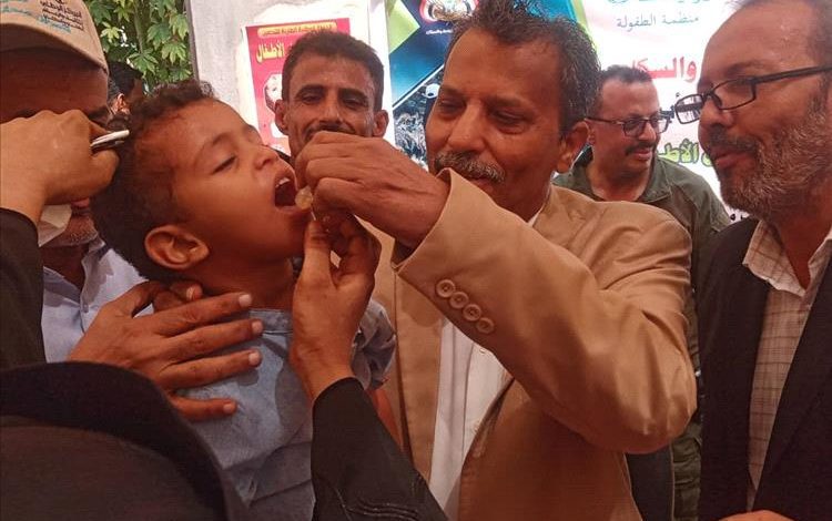 محافظ أبين يدشن الحملة الوطنية الثانية للتحصين ضد مرض شلل الأطفال