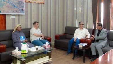 محافظ شبوة يطلع على تقريرا نشاط السلطة المحلية في عتق