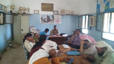 مدير ثانوية الفاروق بجعار يعقد اجتماعا لمناقشة خطة العام الدراسي الجديد
