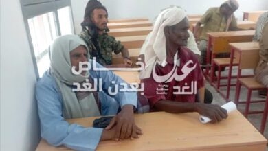 مدير عام أحور يترأس اجتماعاً مشتركاً مع الأجهزة الأمنية والعسكرية وعُقّال الحارات بشأن كهرباء أحور