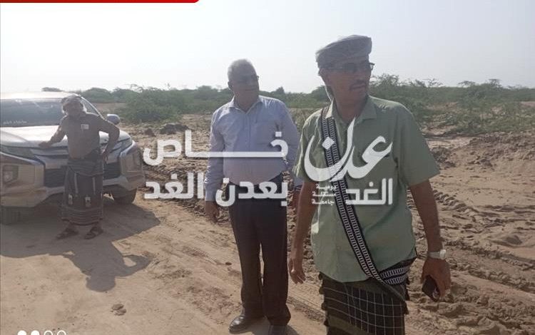مدير عام مديرية أحور يستقبل وفد صندوق صيانة الطرق والجسور لتفقد أضرار السيول