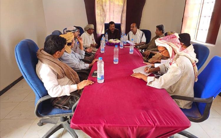 مدير عام مكتب الإحصاء بمحافظة شبوة يناقش مع المكتب التنفيذي بمديرية رضوم آلية العمل الإحصائي