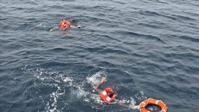 وفاة مهاجر يمني وإنقاذ آخرين في حادث غرق قبالة السواحل الليبية