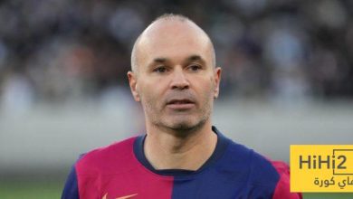 إنييستا يقدّم ردودًا مختصرة حول جائزة الكرة الذهبية قبل الحفل